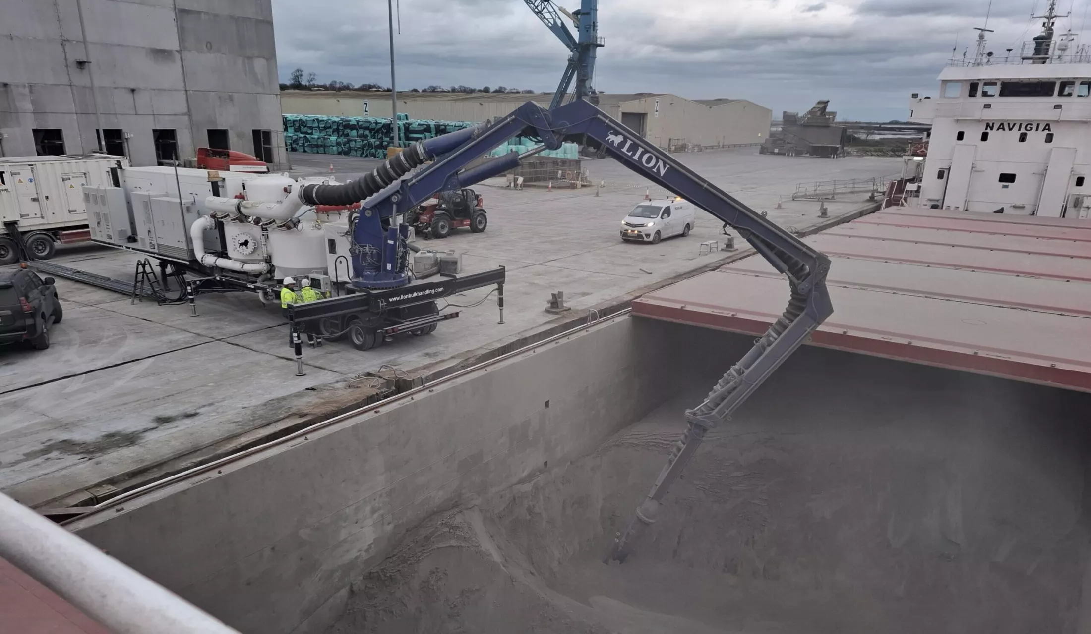 Lion Bulk Handling Unloader at work